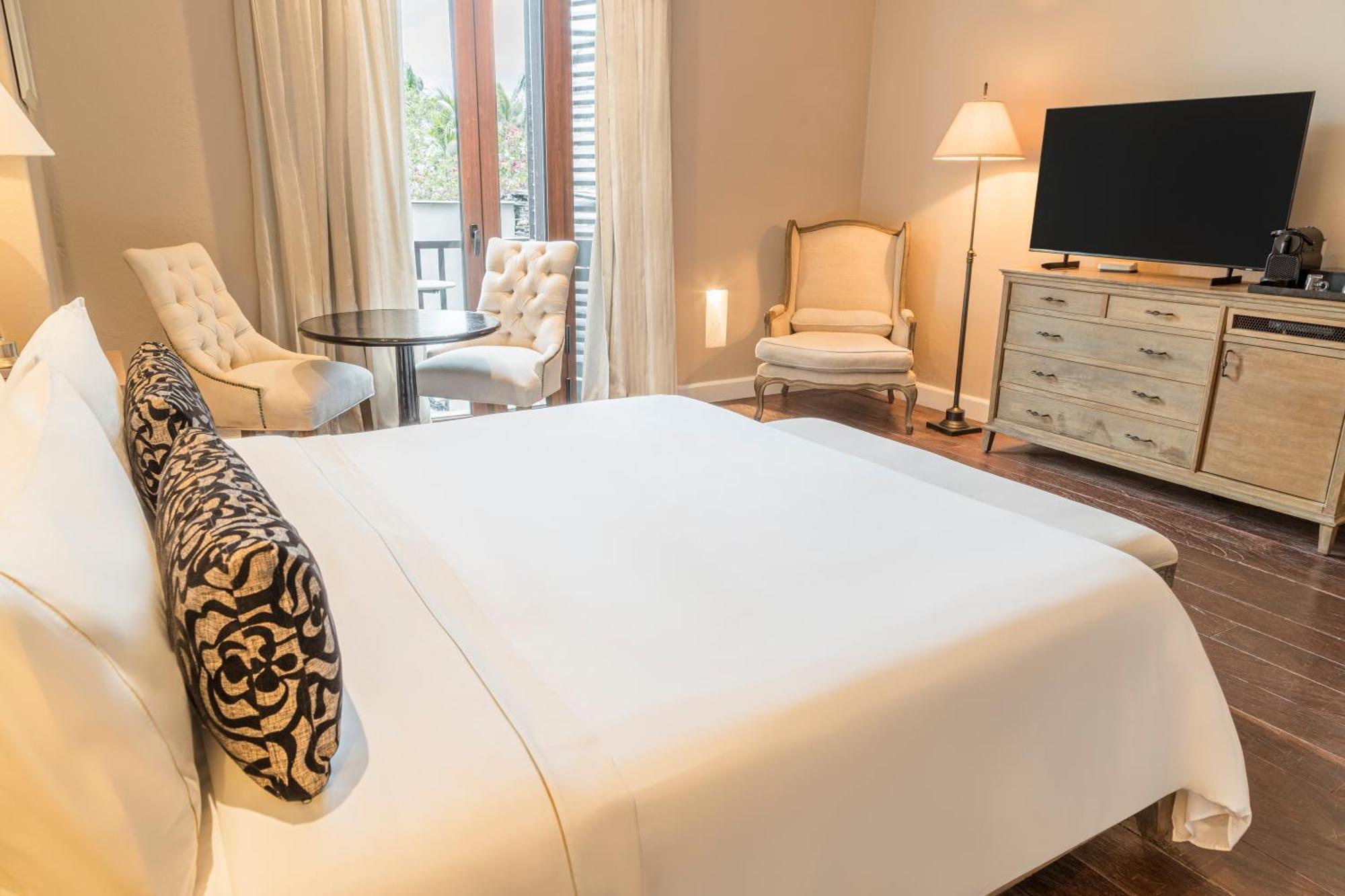 Bastion Luxury Hotel — Photos 3